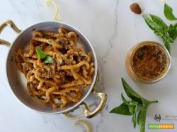 Riccioli alla trapanese e bottarga