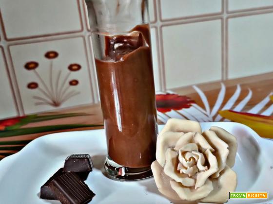 Liquore al cioccolato senza lattosio semplice e veloce!
