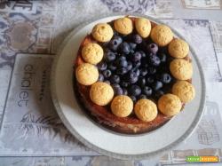 Cheesecake con amaretti e mirtilli
