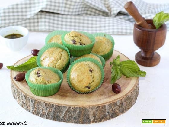 Muffin salati al pesto e olive