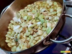 Zuppa di fave e cipollotto