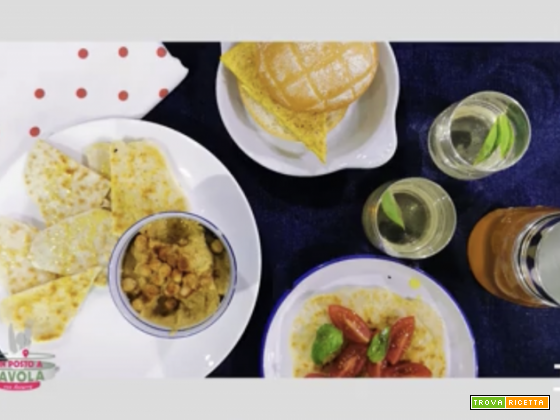 2’Puntata “Un posto a tavola con Azzurra” Cecina, Hummus e Pita fatta a mano