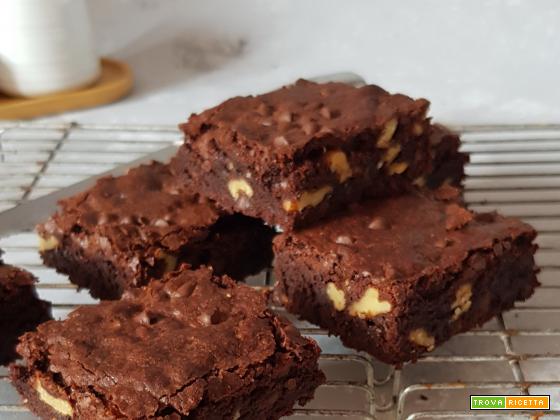 Brownies senza burro con cioccolato e noci