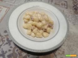 Gnocchi di patate alla crema di taleggio
