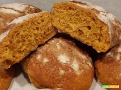 Pane ai pomodori capperi e olive