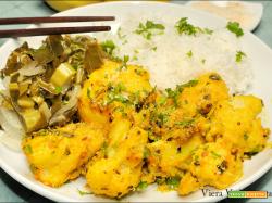 Cavolfiore speziato con Basmati e foglie riciclate