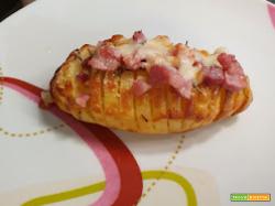 Hasselback potatoes con scamorza e bacon