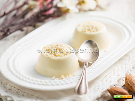 Biancomangiare con latte di asina, un dessert unico