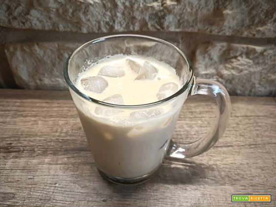 Iced coffee: ricetta del classico caffè freddo. Ecco come prepararlo a casa