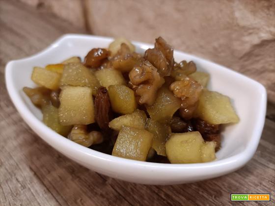 Chutney di mele e noci: ricetta dolce a base di frutta da fare a casa