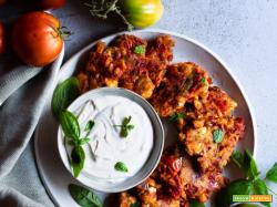 Frittelle di pomodoro e feta