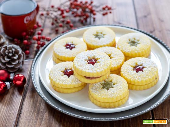 Biscotti di Natale ripieni – con marmellata o crema di pistacchi