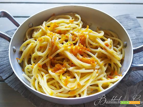 Spaghetti con bottarga e limone
