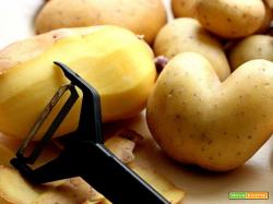 Bucce di patate, come riciclarle e perché: 7 idee