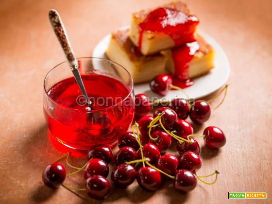 Gelatina di ciliegie, un tocco creativo per dolci e dessert