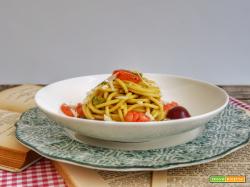 Spaghettone con asparagi, gamberi rossi e semisfere di barbabietola