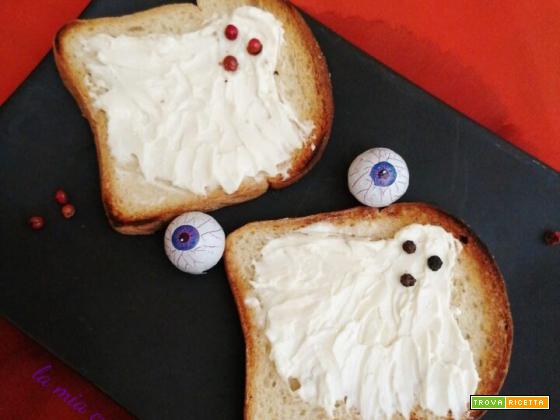Toast fantasma di Halloween senza glutine