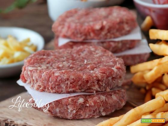 Hamburger di Carne: preparazione, ingredienti e consigli