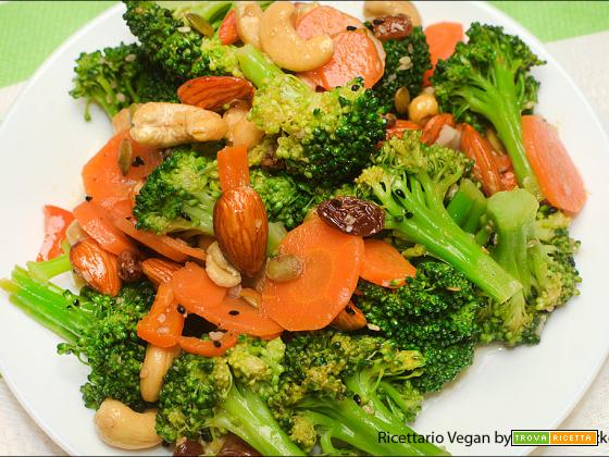 Broccoli saporiti ai cinque spezie cinesi