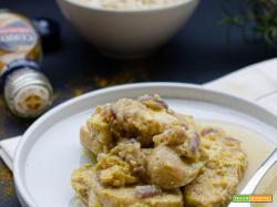 Bocconcini di pollo con latte cipolla e curry