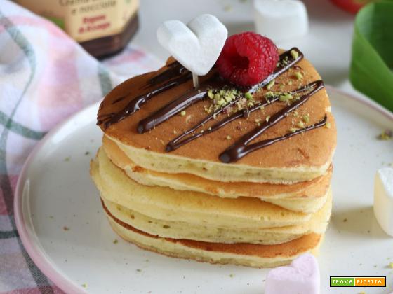 Colazione di San Valentino: sorprendi con i pancake a cuore!