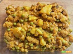 Spezzatino di soia con patate e piselli