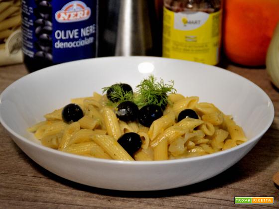 Pasta con i finocchi, olive nere, scorza di arancia e acciughe. Idea originale da fare a casa in 30 minuti