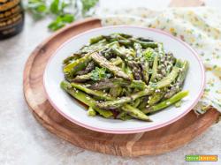 Asparagi in padella con soia e sesamo