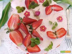 Bavarese alle fragole con yogurt greco