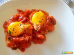 Uova alla Shakshuka: ecco come si fanno