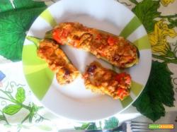 Zucchine ripiene con tonno, olive e pomodoro