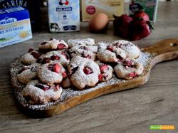 Dolcetti alle fragole: biscotti morbidi golosissimi