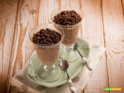 Panna cotta al cioccolato: una ricetta facile che conquista