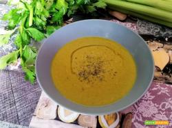 Zuppa detox di broccoli con e senza Bimby, depurativa