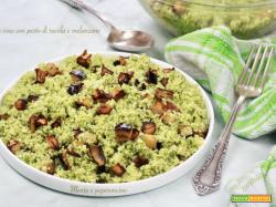 Cous cous con pesto di rucola e melanzane