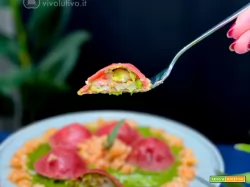 Ravioli senza glutine con tartare di gamberi e crema di piselli