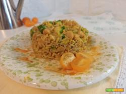 Riso integrale con zucchine,ceci e curcuma