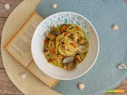 Spaghetti quadrati con cozze, vongole e crema di zucchine