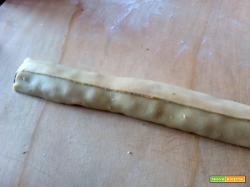 Biscotti Glassati Ripieni all'Arancia con Riciclo Pan di Spagna