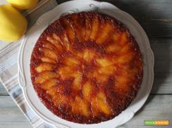 Torta rovesciata di mele con caramello