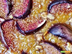 Crostata al cacao con fichi e noci al profumo di agrumi