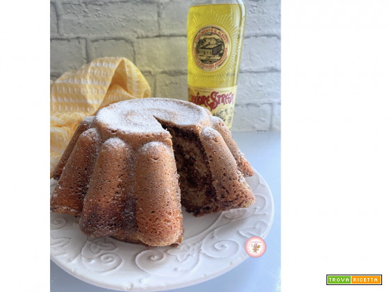 Torta variegata al Cioccolato con liquore Strega