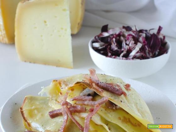 Crespelle con radicchio speck e pecorino D’Angio Deliziosa