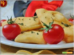 Chiacchiere Salate al Formaggio: uno sfizio irresistibile per Carnevale!
