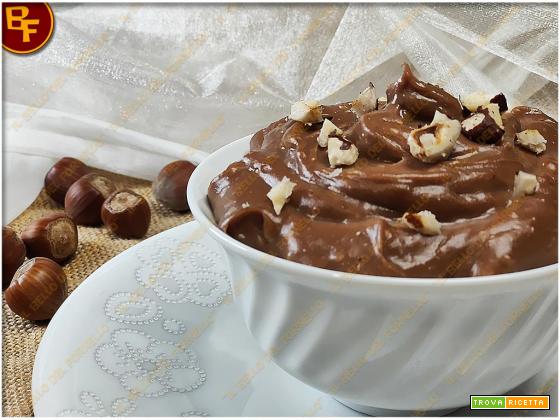 Crema Pasticcera con Crema Spalmabile al Cacao e Nocciola