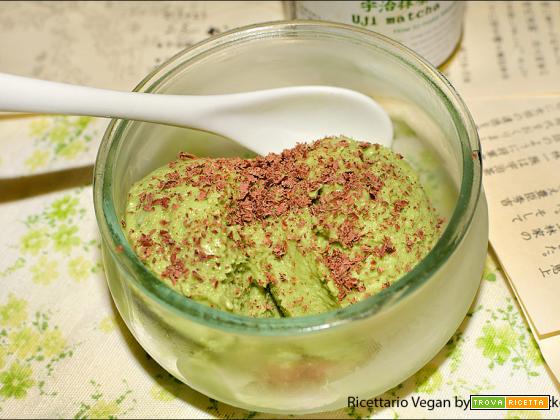 Gelato al matcha con yogurt fatto in casa
