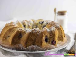 Torta di albumi e mirtilli