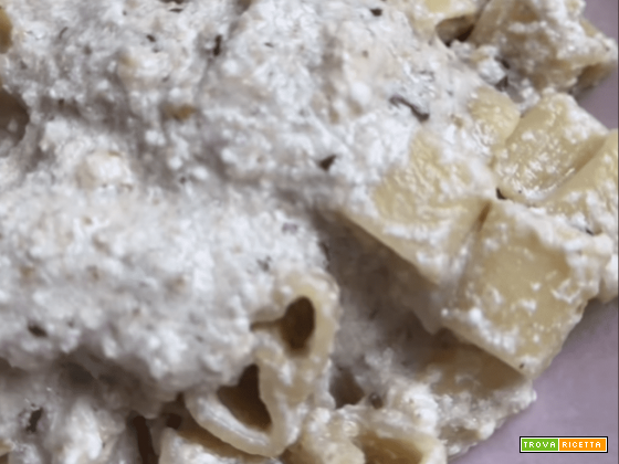 Pasta con crema di noci: primo piatto facile e veloce