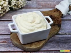 Crema al mascarpone e mandorle