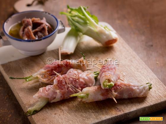 Involtini di puntarelle e pancetta: una versione alternativa